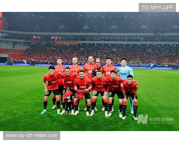 成都蓉城帅惟浩边路传切撕开防线：城市生活的新速度与训练之道